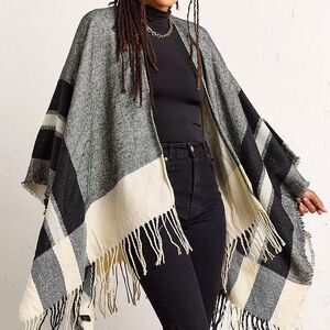 NY&C Grey& Black Fringe Wrap